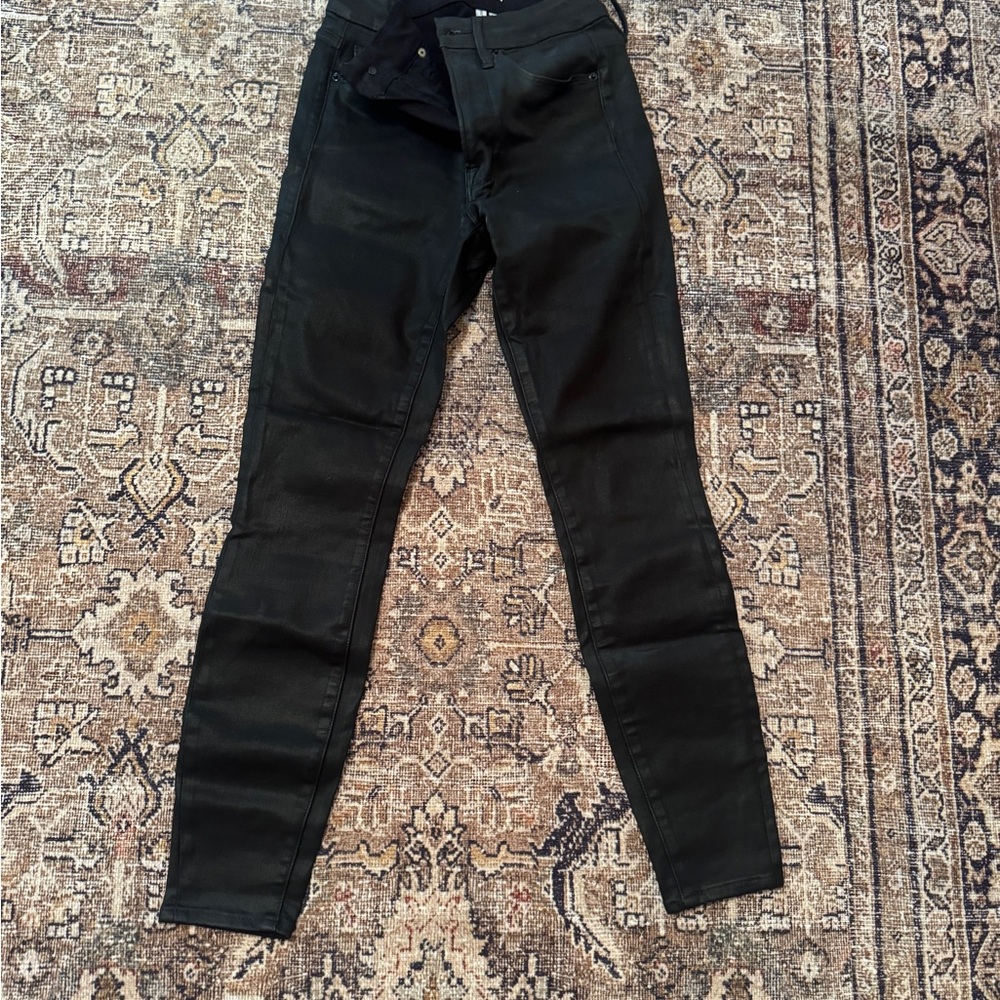 Good American Classic Black Denim with Shine never worn size 2/26